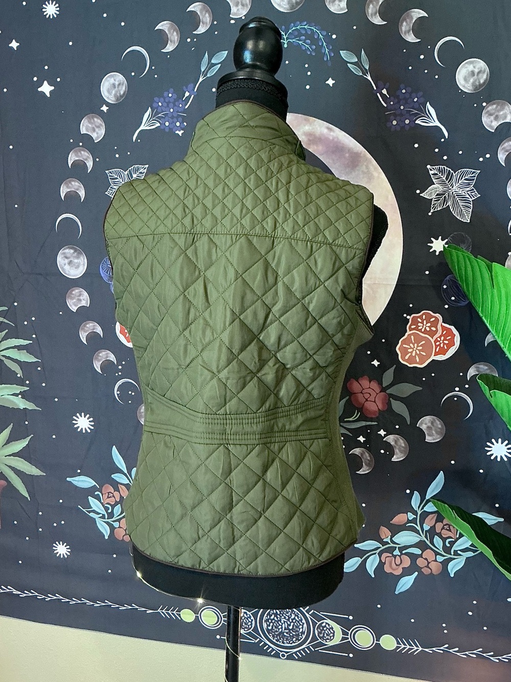 NWOT Olive Vest 🫒 - Picture 4 of 6